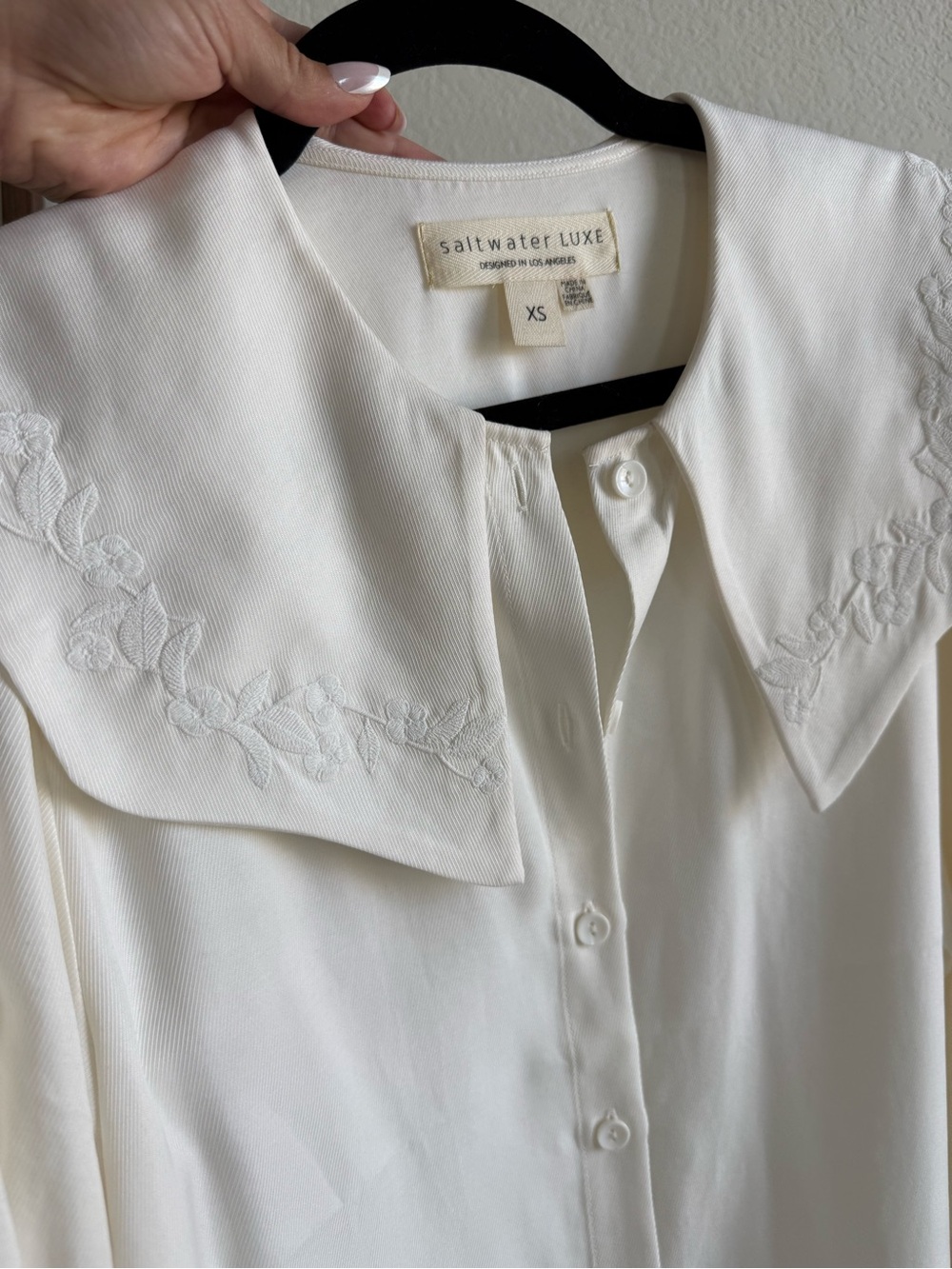 saltwater LUXE Ivory Embroidered Collar Button-Front Blouse - Picture 2 of 3